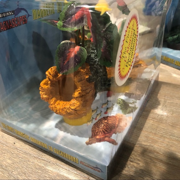 Orange green magnetic fish tank/reptile accessory - Picture 2 of 11